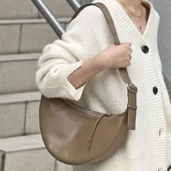 美品】リアルスウェードクリテミニバッグ（現行品） - メルカリ