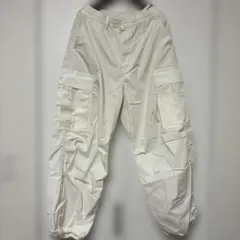 GUのスーパーワイドカーゴパンツのサムネイル