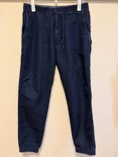 ビームス　テーパードシルエットパンツ