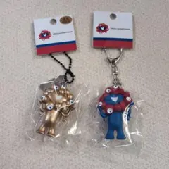 万博　ミャクミャク　立体PVCキーホルダー　ゴールド　ノーマル　各1つずつ