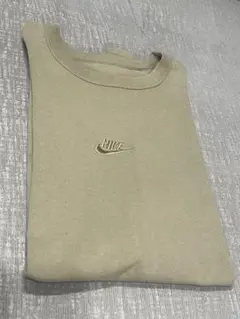 Nike オリーブグリーン Tシャツ