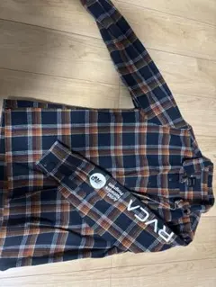 RVCA チェック柄 長袖シャツ　値下げします！のサムネイル