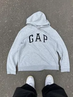 ギャップ GAP パーカー プルオーバー スウェット 刺繍ロゴ 裏起毛 Lサイズのサムネイル
