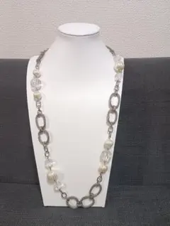 パール調ビーズ ロングネックレス