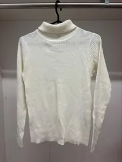 ホワイト タートルネック セーター M