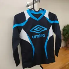 umbro サッカーシャツ 長袖 黒/青