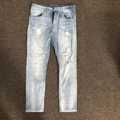 ダメージジーンズ