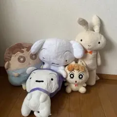 クレヨンしんちゃん　ぬいぐるみ5点まとめ売り