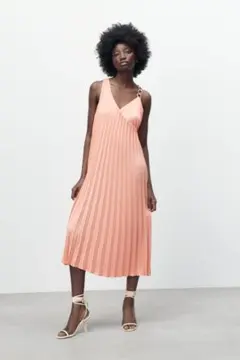 ZARA　プリーツワンピース チェーンストラップ　Sサイズ