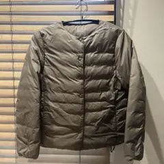 最終値下さげ　婦人　軽量ダウンポケッタブルノーカラージャケット　無印