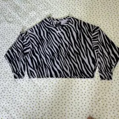 NIKE ゼブラ柄トップス