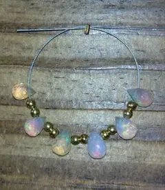 エチオピア産プレシャスオパール　ドロップカットa