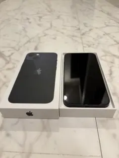 Apple iPhone 13 本体　美品