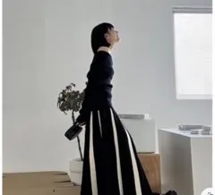 プリーツスカート ロング 黒 白 ストライプ 体型カバー 韓国 大人 上品