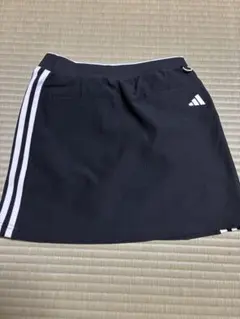 adidas ゴルフ用スカート 黒 ストライプ