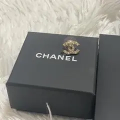 CHANEL パール装飾 ロゴピアス
