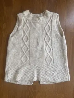 ニットベストウール