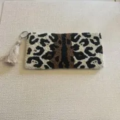 NINA BAGS ヒョウ柄ビーズ長財布 タッセル付き