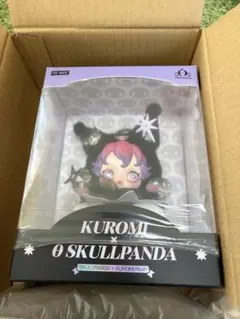 SKULLPANDA kuromi popmart
