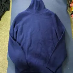 ユニクロタートルネックセーター ブルー