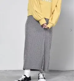 スリットギンガムチェックスカート