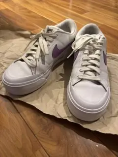 NIKE コート レガシー リフトホワイト/パープル