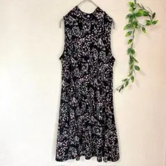 総柄 膝丈 ワンピース モックネック ノースリーブ S M 黒 おしゃれ