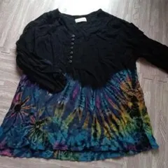 ブラックと多色タイダイの長袖チュニック