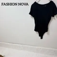 美品✨FASHION NOVA 【フリー】　ブラック 半袖Tシャツ　夏服　春服
