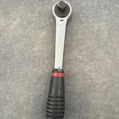 Item thumbnail for item b4860974-792d-470f-ae96-ae1cb1add7ef