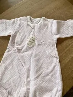 ウサギ刺繍付きピンクロンパース