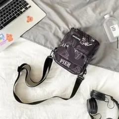 ミニ 軽量 サコッシュ ショルダーバッグ 肩かけ 【数量限定】新品 韓国