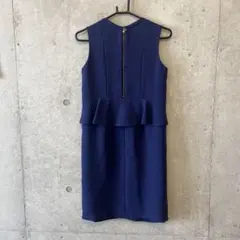上品ペプラムデザイン ドレス