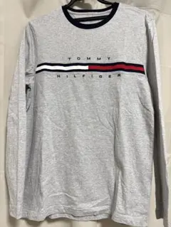 【オンライン限定】 トミーヒルフィガーロゴロングスリーブTシャツ