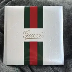Gucci 2006 ホリデーシーズンカタログのサムネイル