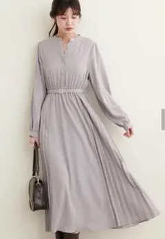 【新品タグ付】ナチュラルクチュール　サイドプリーツワンピース　グレー