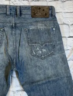 Diesel ディーゼル ボタンフライストレートジーンズ 30インチ中古