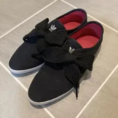 adidas アディダス リレースロー　　　スニーカー　 リボン