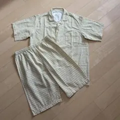 無印良品　脇に縫い目のない　半袖パジャマ　上下　サッカー織　紳士Mサイズ
