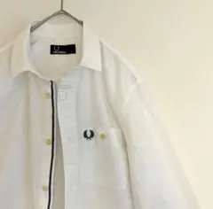 【ネイビーとサックスブルーの縦ライン】フレッドペリードレスシャツ白ホワイト美品のサムネイル