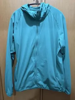 UNIQLO ユニクロ　ドライEXUVカットフルジップパーカ
