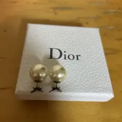 Dior Bee Pearl Earrings ディオール　ビー　ピアスのサムネイル