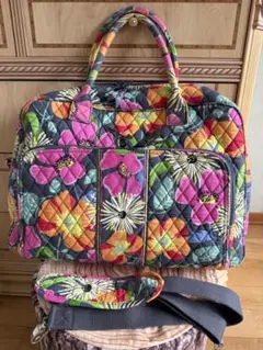 新品未使用タグ付き】Vera Bradley 花柄キルティングトートバッグ