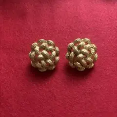 イヤリング　ゴールド