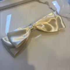 韓国　アイボリー サテン リボンヘアクリップ