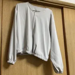 Lutique ダブルクロス ノーカラーブルゾン ライトグレー Lのサムネイル