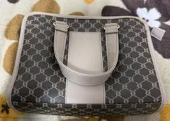 モノグラムパターン ショルダーバッグ