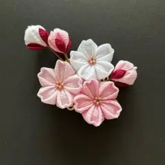 No.662 つまみ細工　髪飾り　ヘアクリップ　桜　卒業式　七五三　入学式