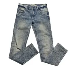 Bershka スキニーデニム ライトブルー　ダメージ加工