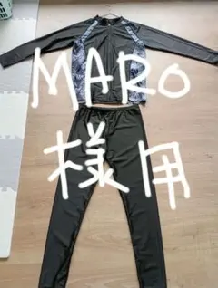 ラッシュガードとフィットパンツセット 黒とグレー